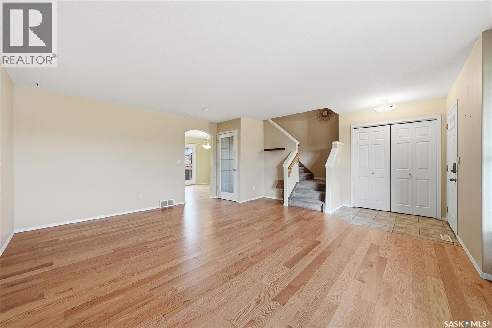 110 East Hampton Boulevard Property Photo 5