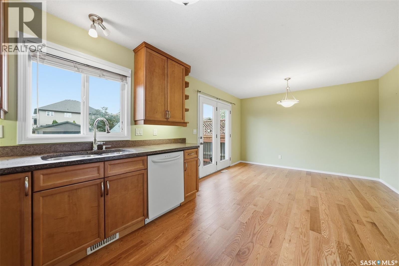 110 East Hampton Boulevard Property Photo 10