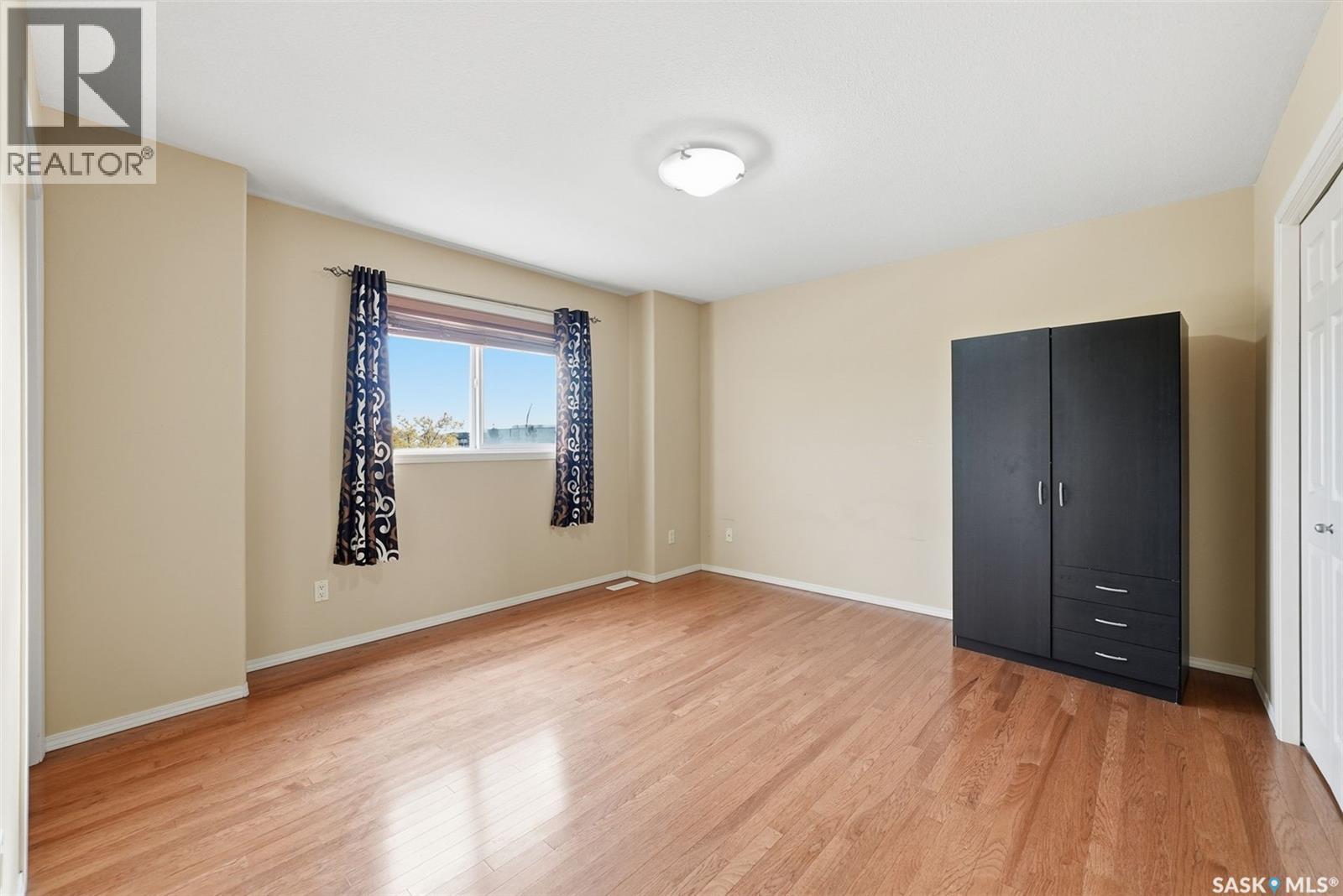 110 East Hampton Boulevard Property Photo 11