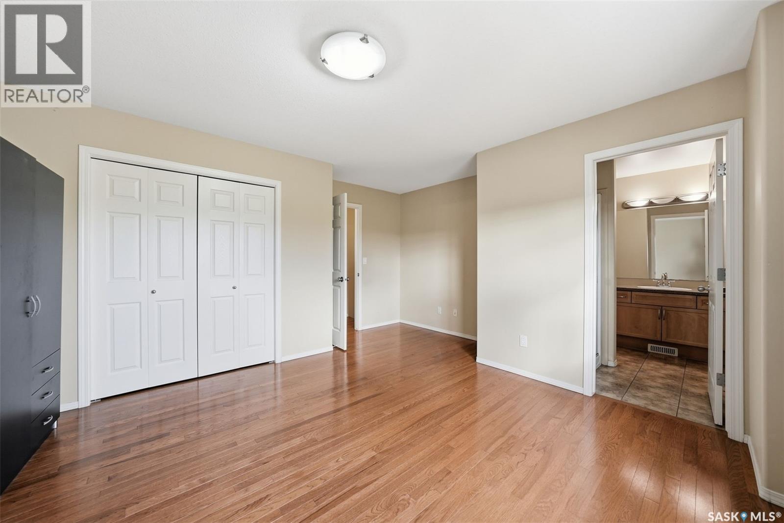 110 East Hampton Boulevard Property Photo 12