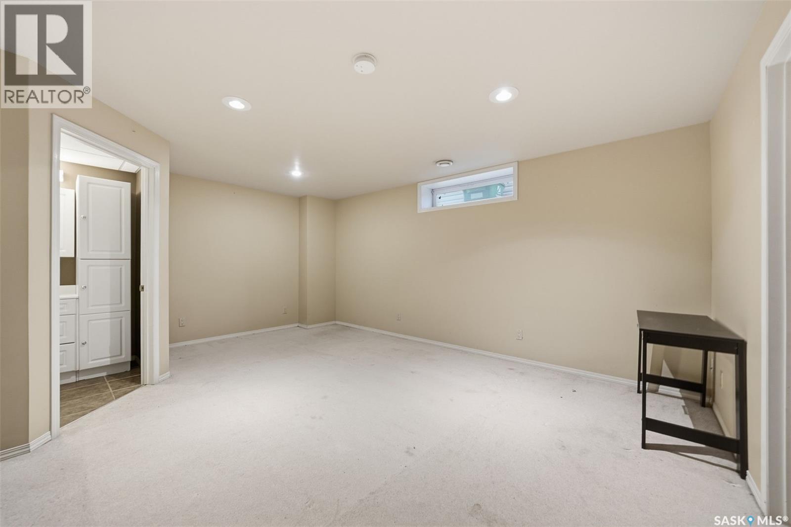 110 East Hampton Boulevard Property Photo 17