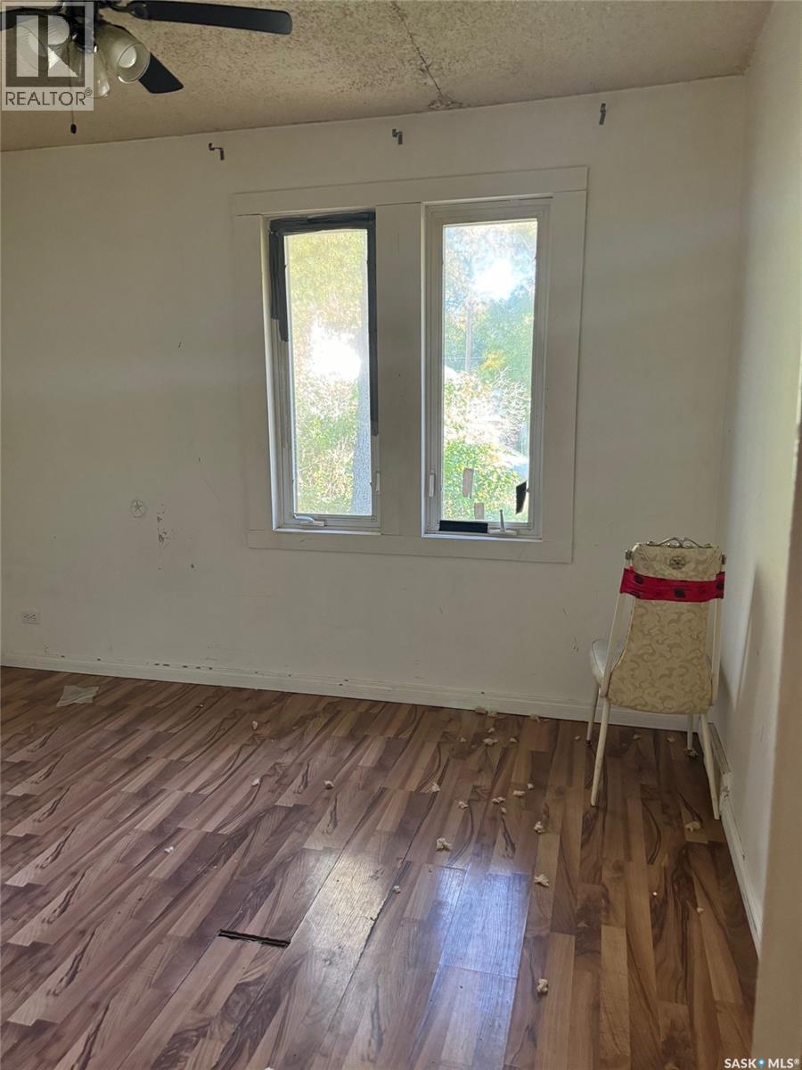 123 Windsor Avenue N Property Photo 9