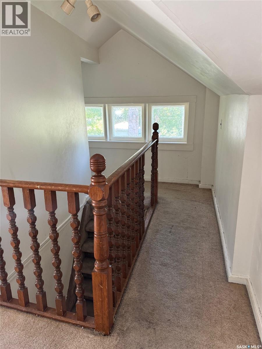 123 Windsor Avenue N Property Photo 17