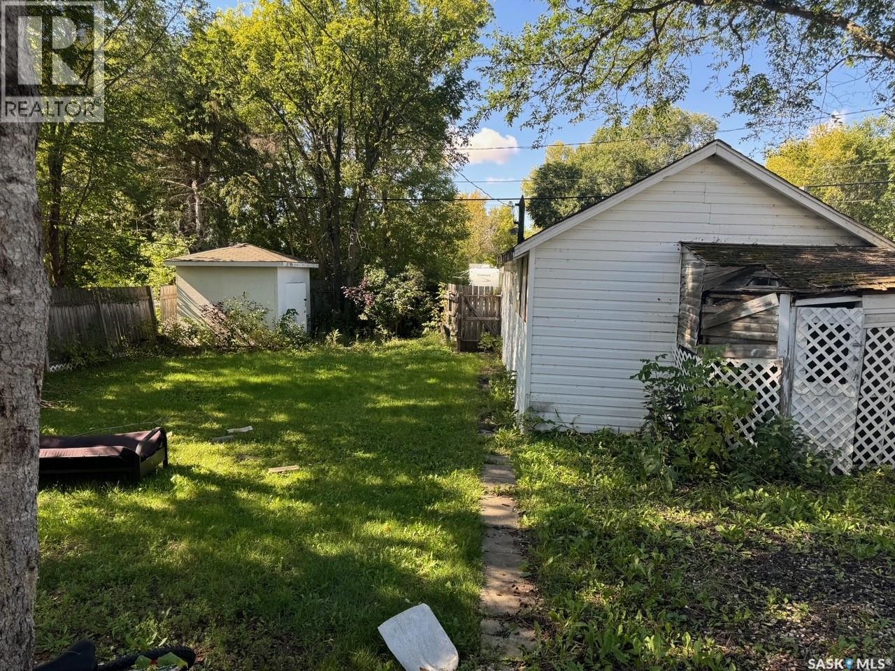 123 Windsor Avenue N Property Photo 34