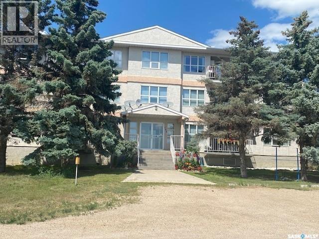 102 305 1st Avenue Property Photo 1