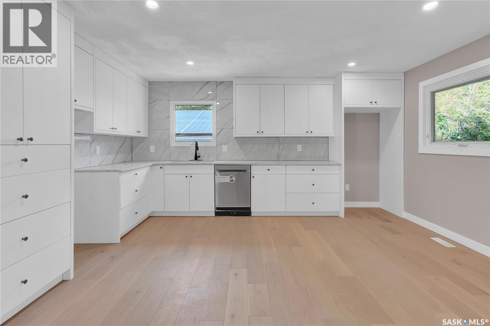 1426 Southam Street Property Photo 12