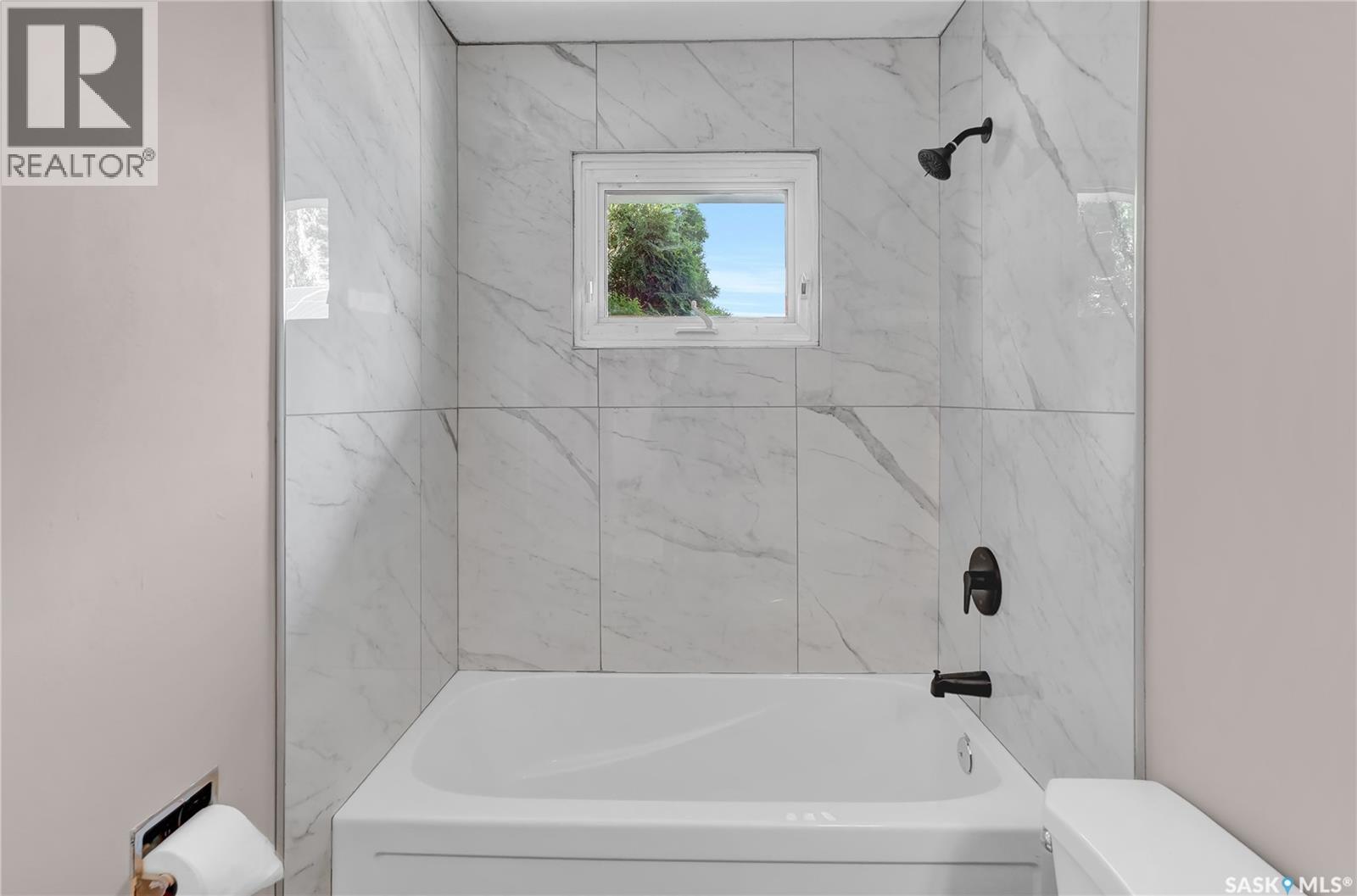 1426 Southam Street Property Photo 28