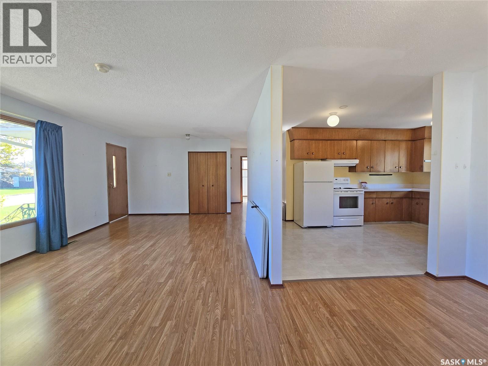 366 Hudson Avenue Property Photo 5