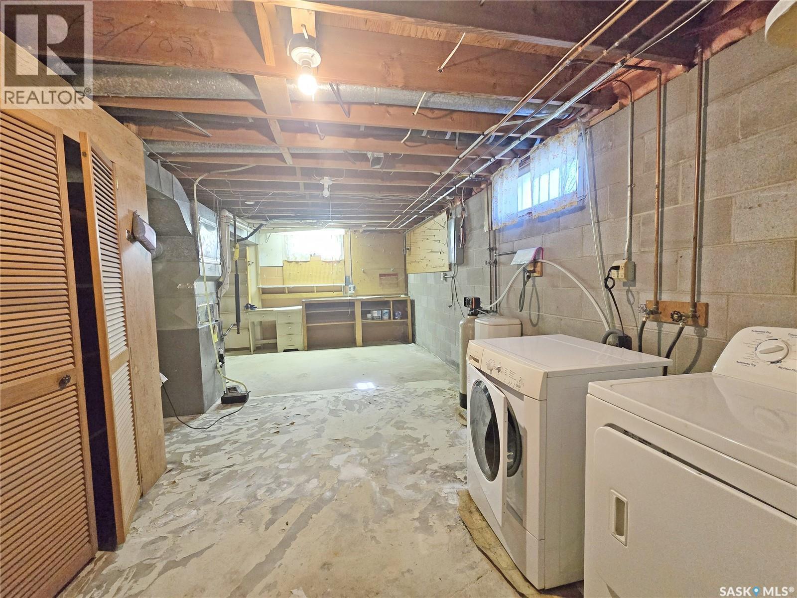 366 Hudson Avenue Property Photo 25