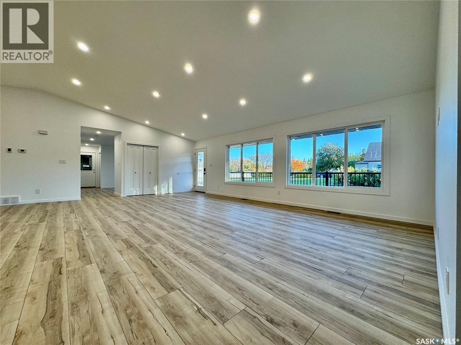 43 Franklin Avenue Property Photo 3
