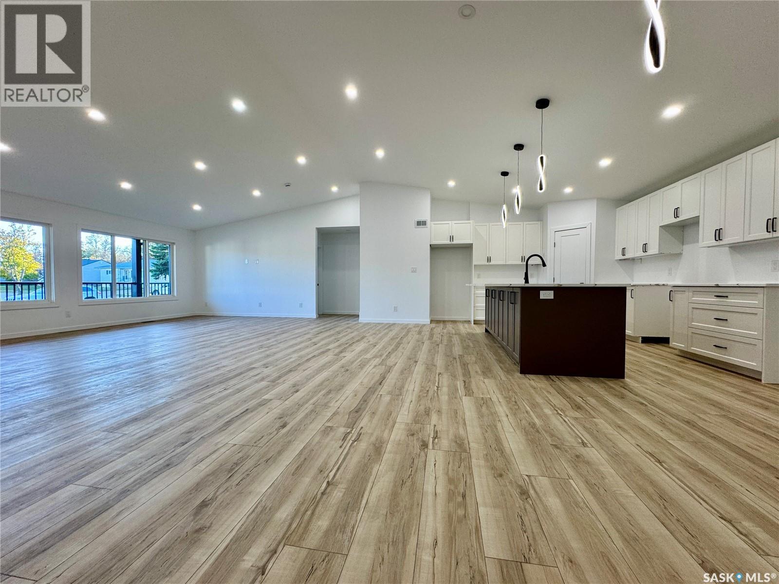 43 Franklin Avenue Property Photo 8