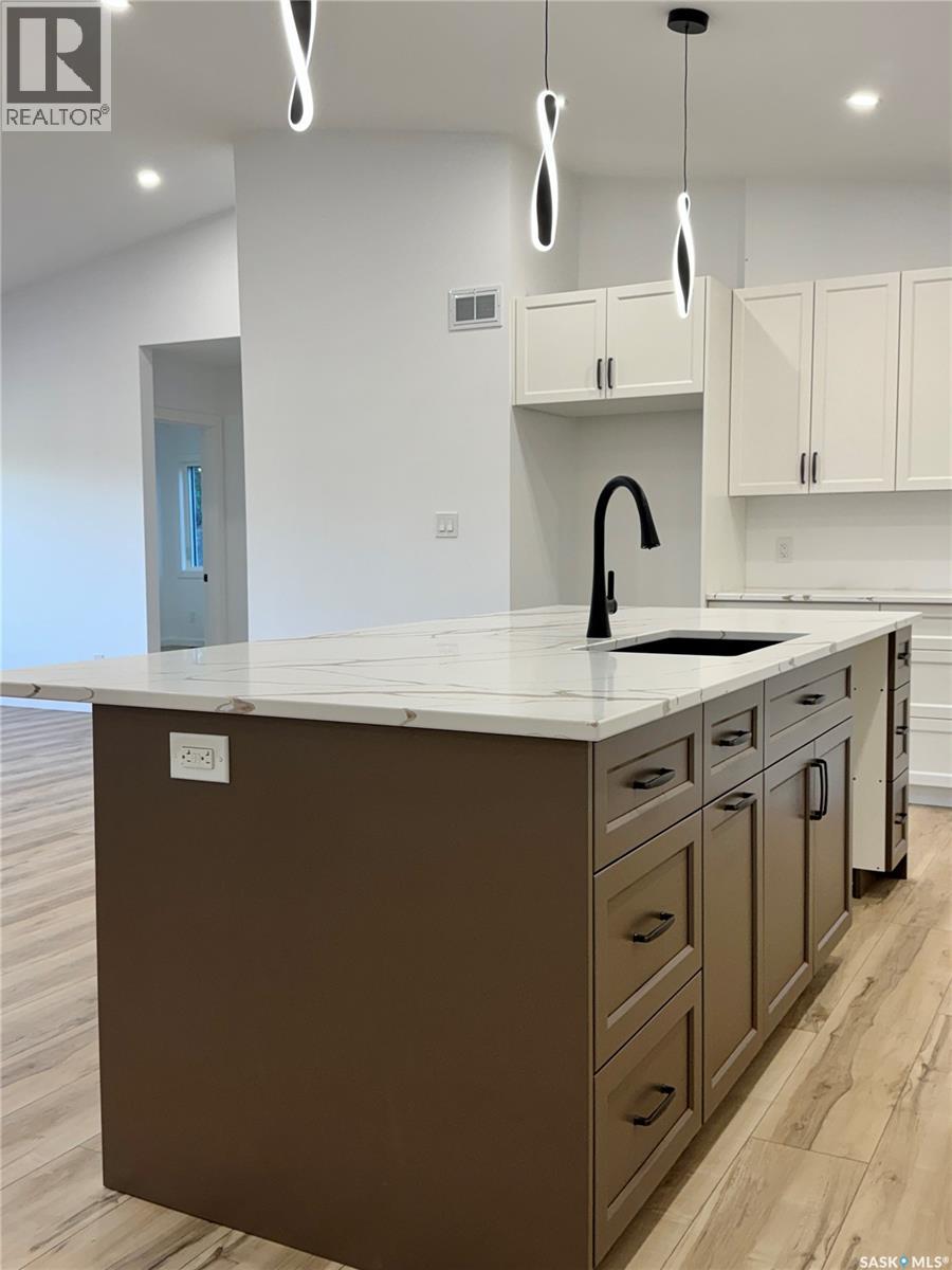43 Franklin Avenue Property Photo 12