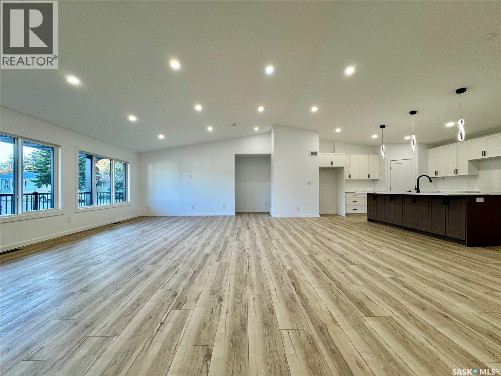 43 Franklin Avenue Property Photo 30
