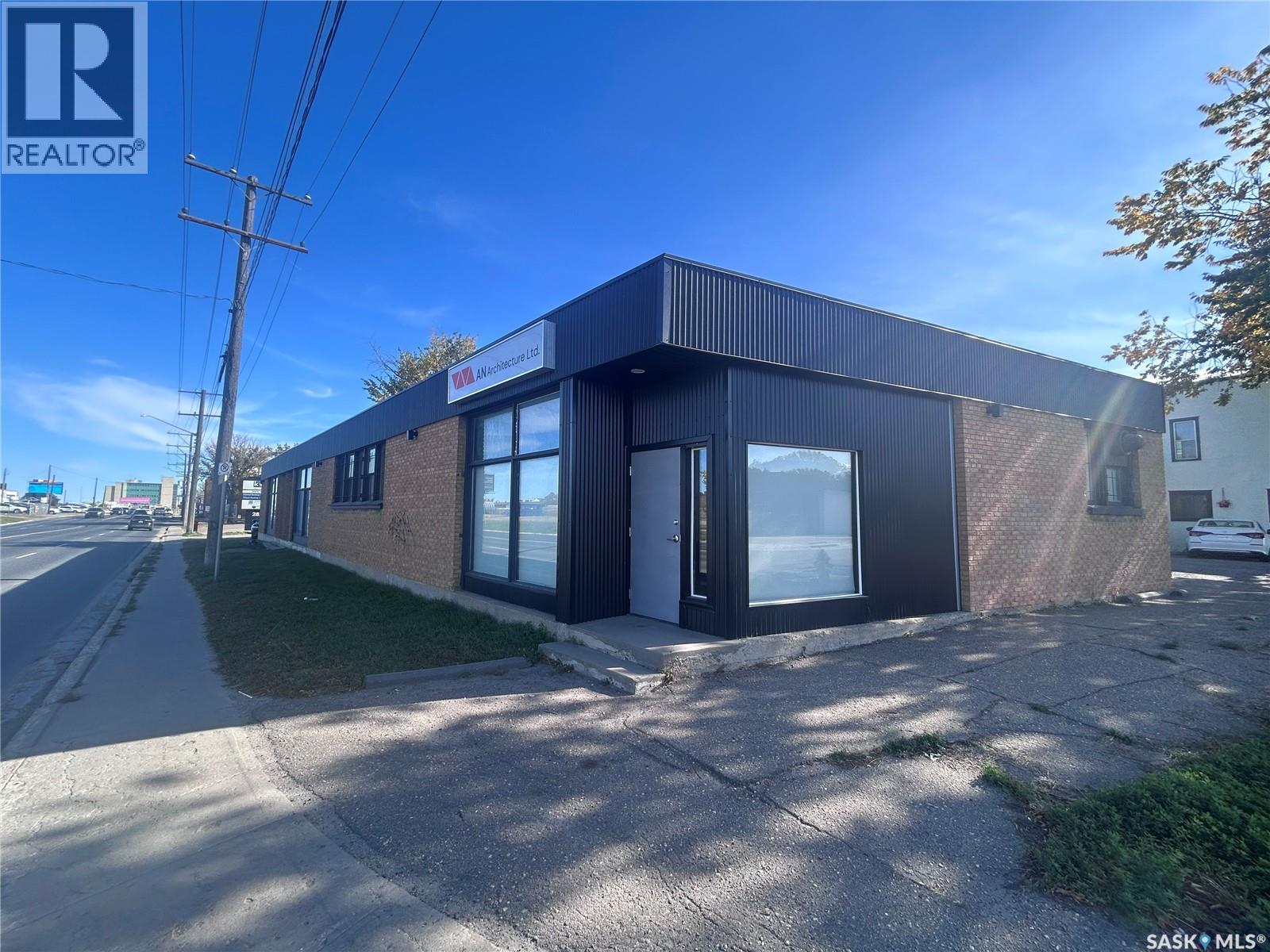 Unit B 2837 Saskatchewan DRIVE Property Photo 1