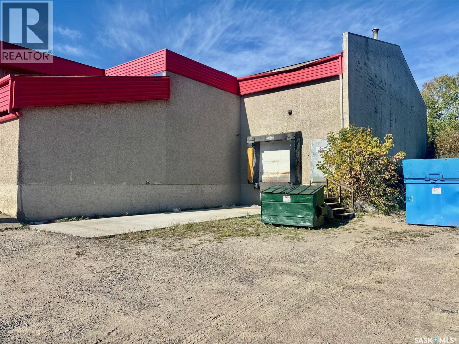 1204 La Ronge Avenue Property Photo 7