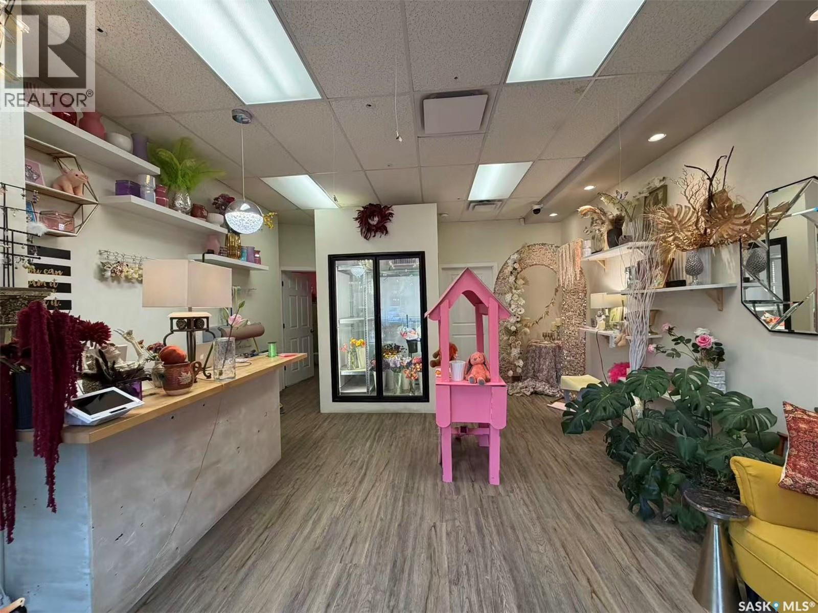 #1b 1005 Broadway Avenue E Property Photo 2