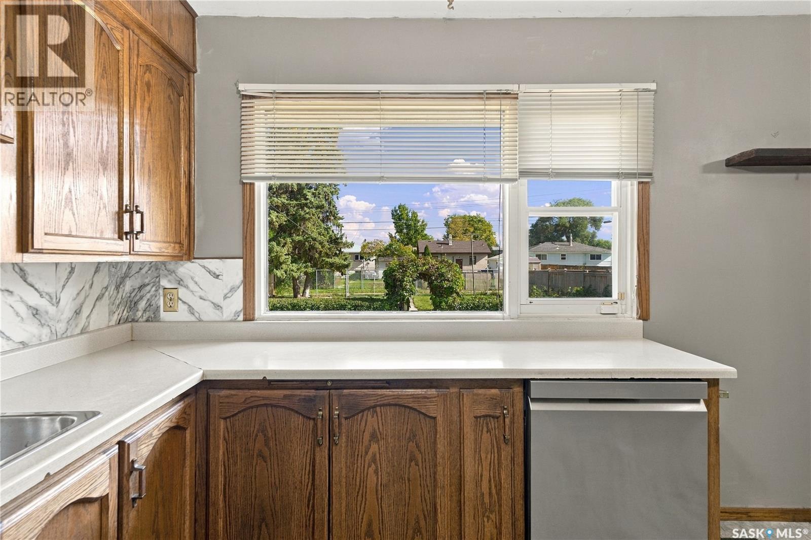 226 U Avenue N Property Photo 6