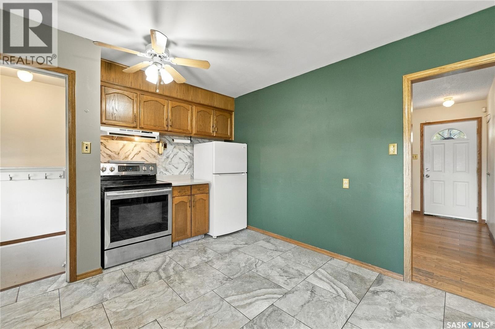 226 U Avenue N Property Photo 9