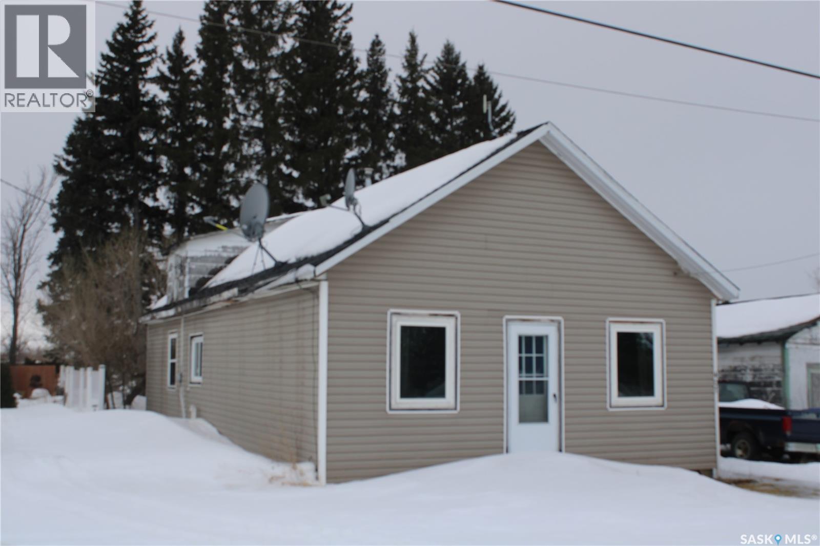 407 1st Avenue Property Photo 5