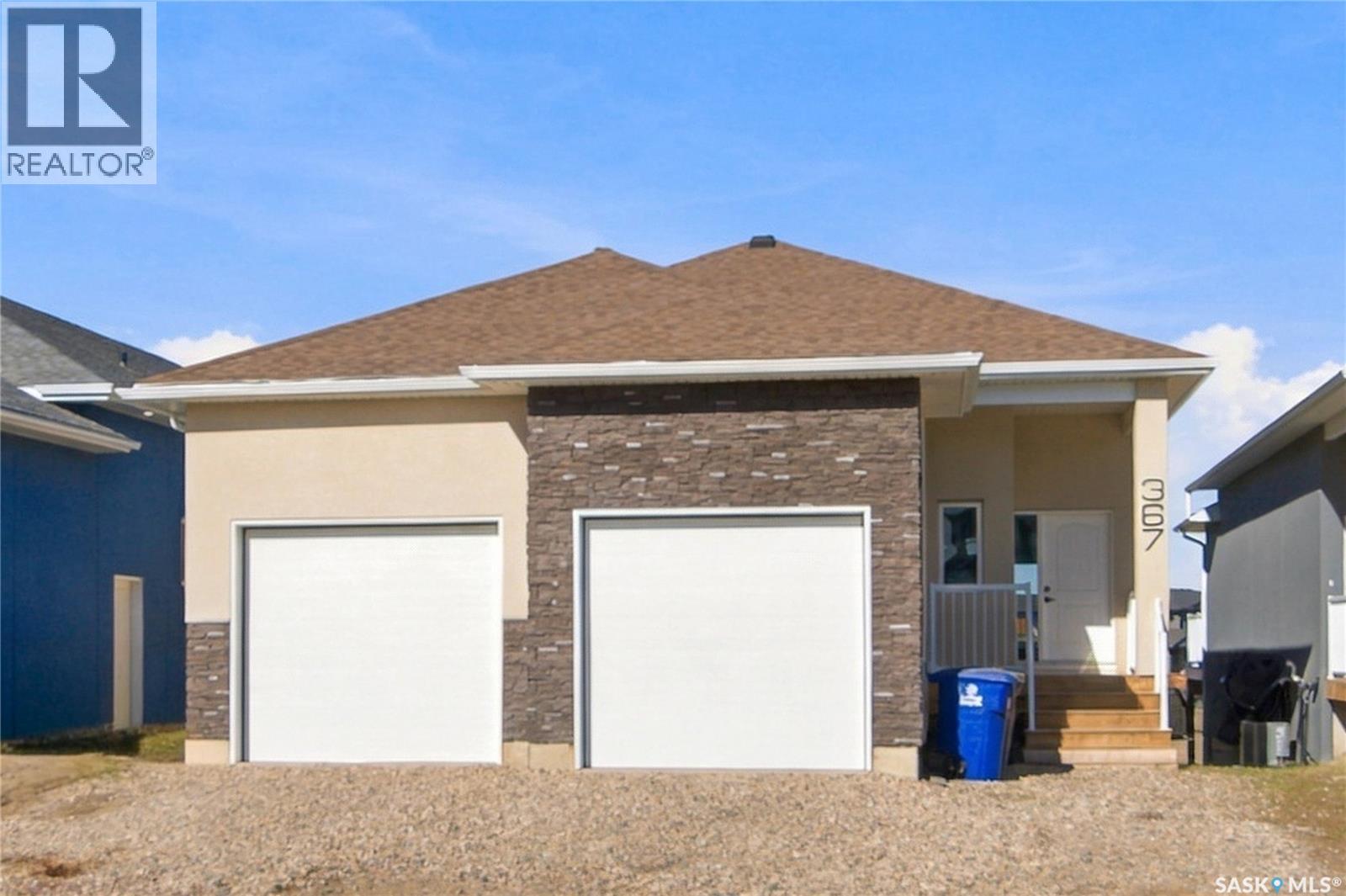 367 Leskiw Bend Property Photo 1