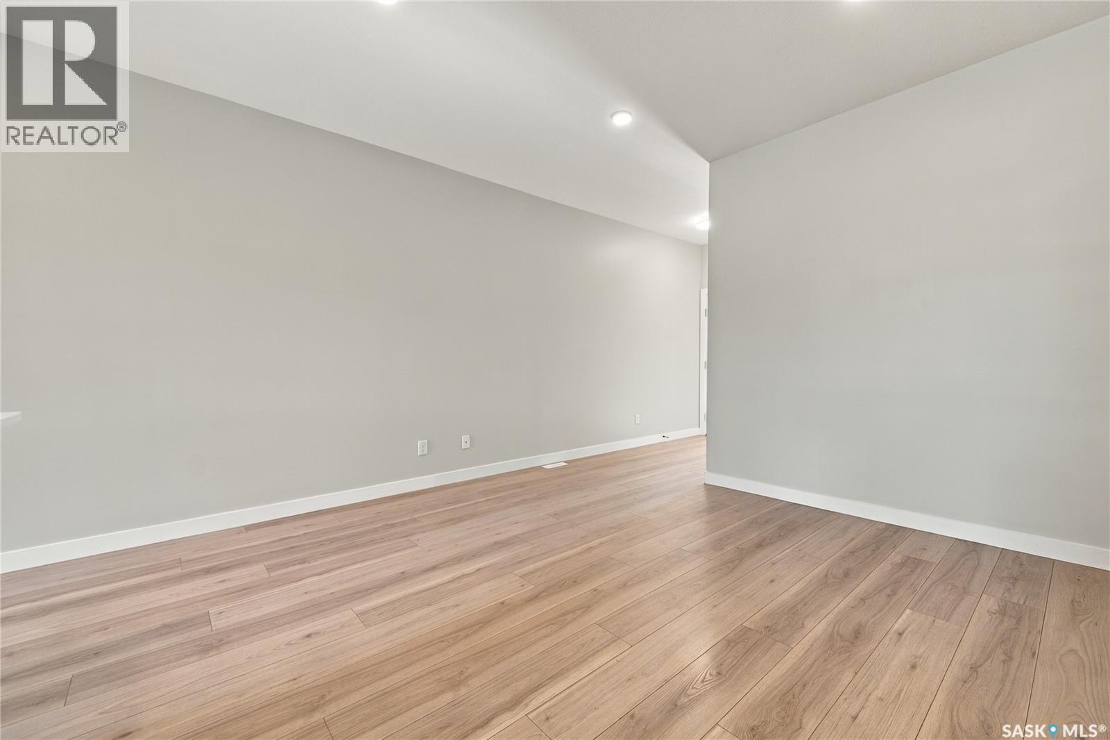 367 Leskiw Bend Property Photo 5