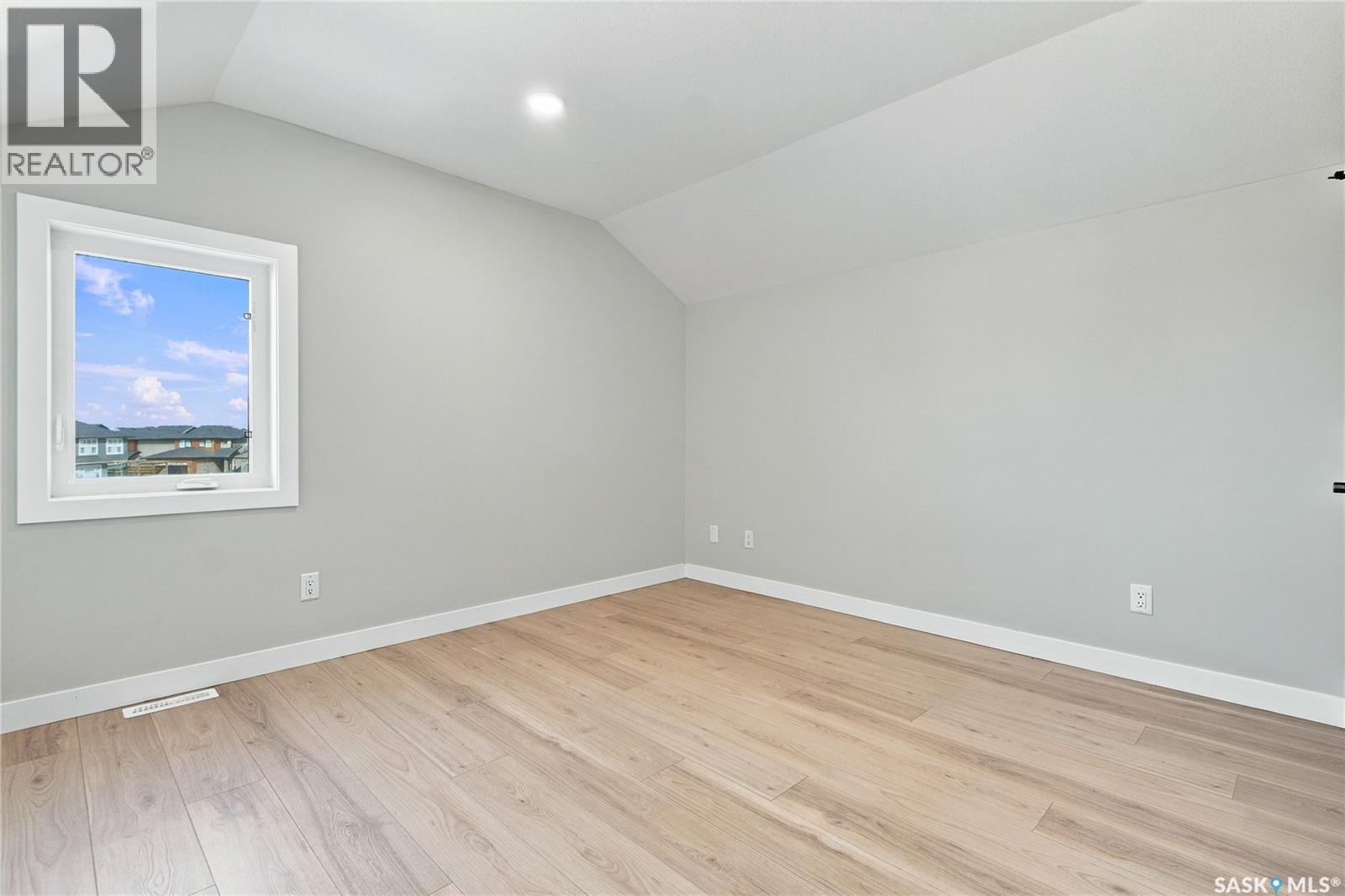 367 Leskiw Bend Property Photo 30
