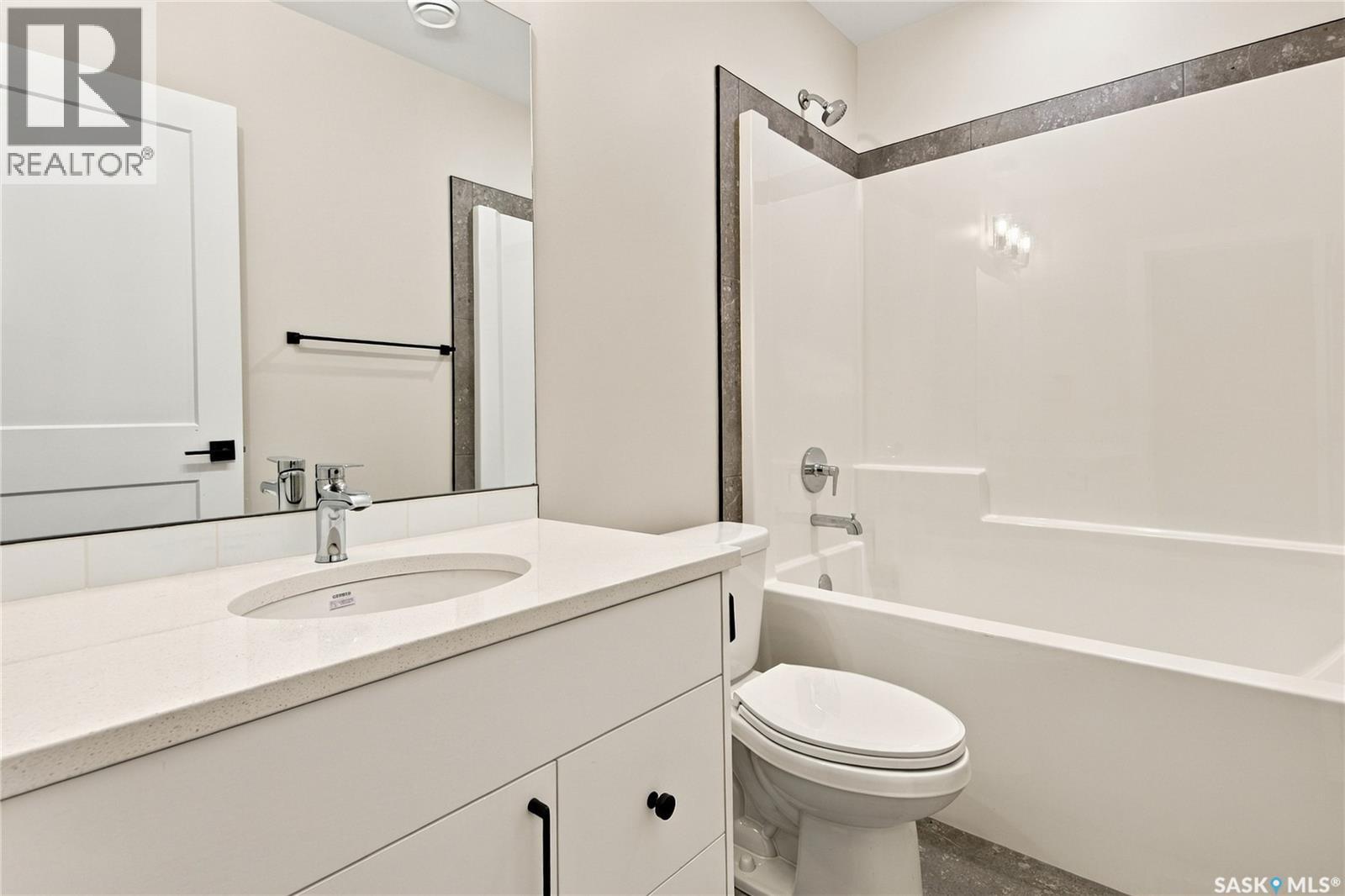 367 Leskiw Bend Property Photo 34