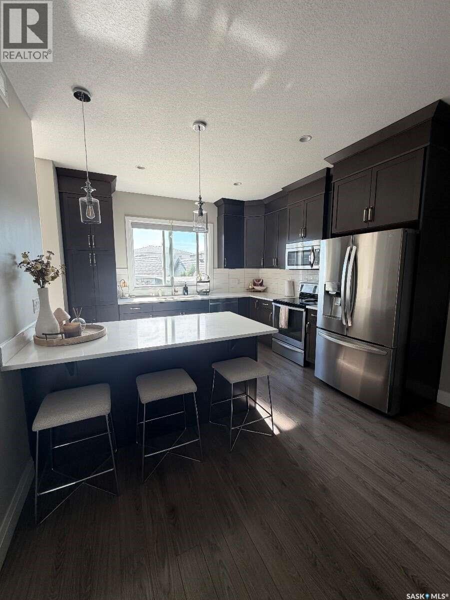 5325 Green Silverberry Drive E Property Photo 11