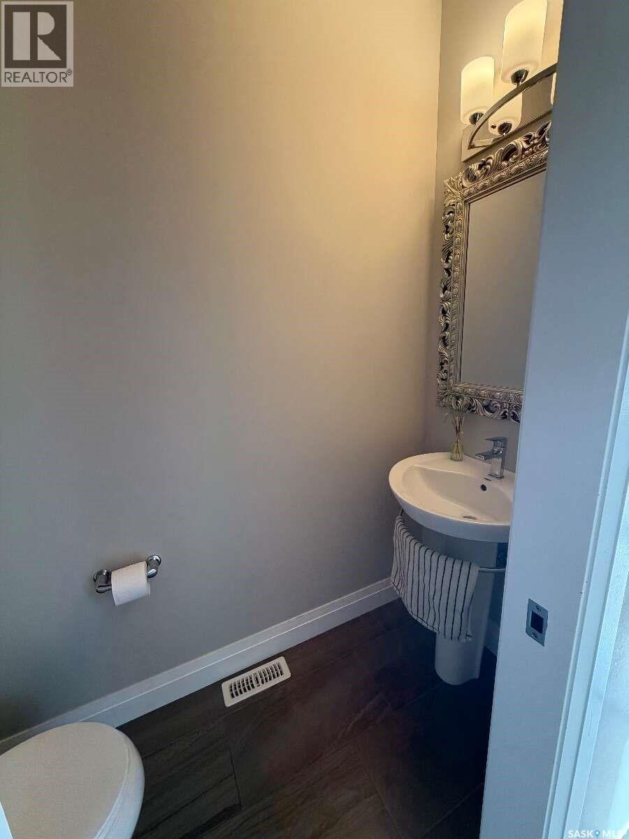 5325 Green Silverberry Drive E Property Photo 16
