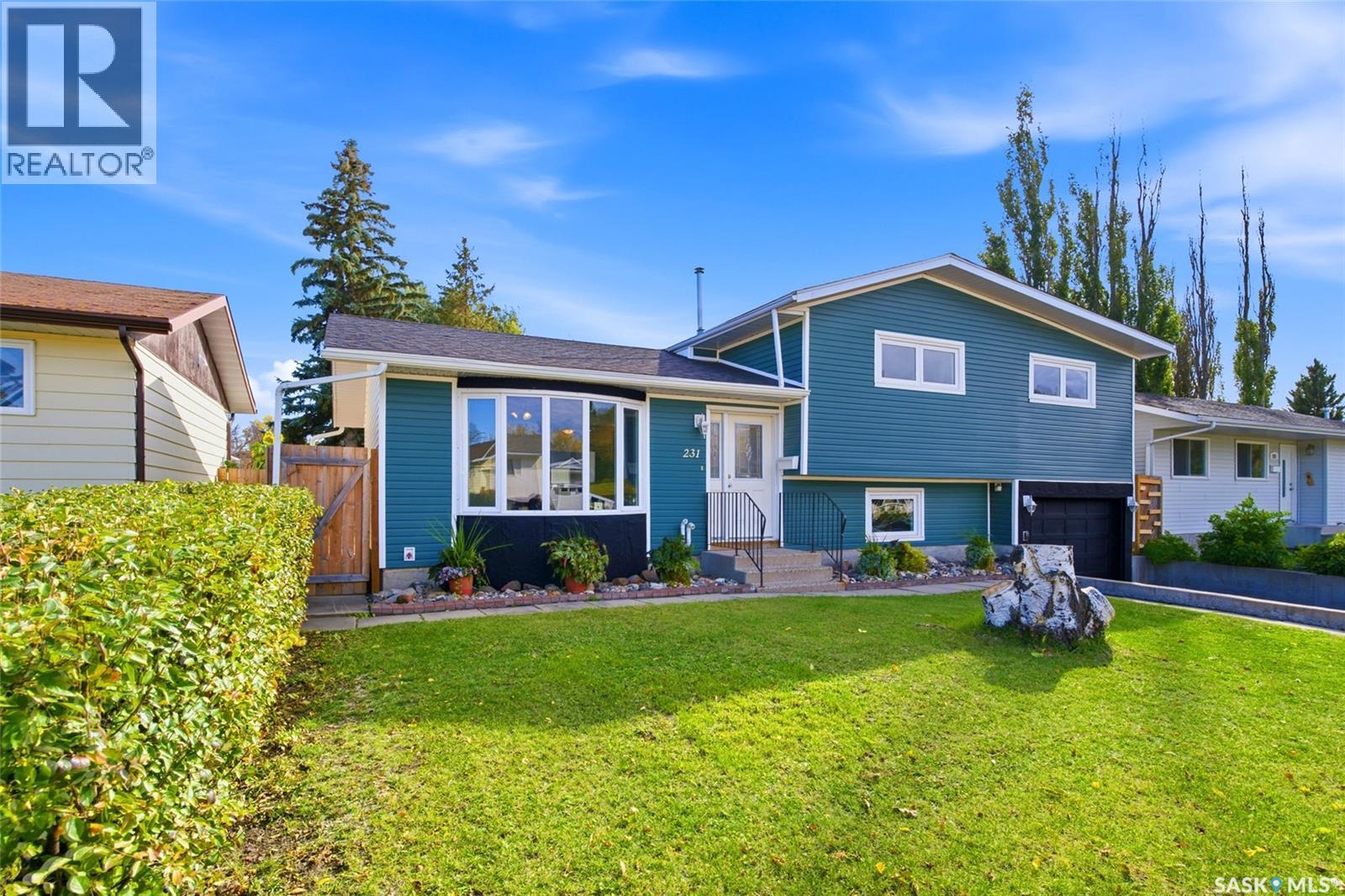 231 Priel Crescent Property Photo 2