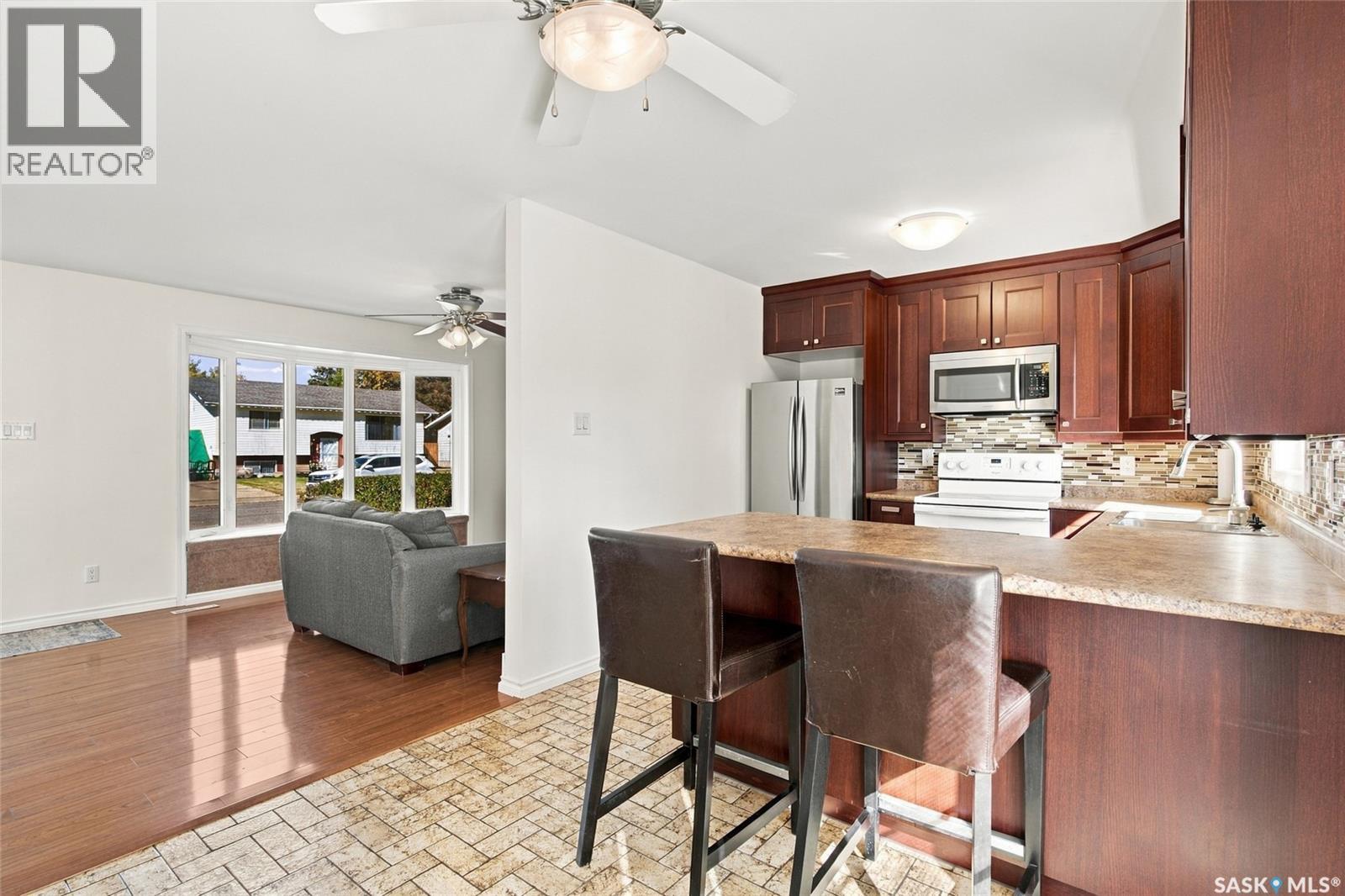 231 Priel Crescent Property Photo 8