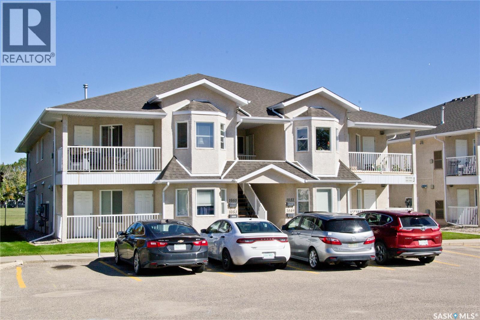 1049 Birchwood Place Property Photo 1