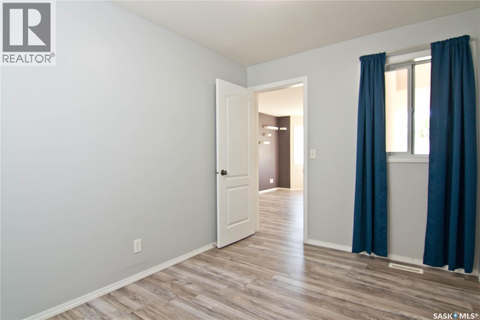 1049 Birchwood Place Property Photo 5