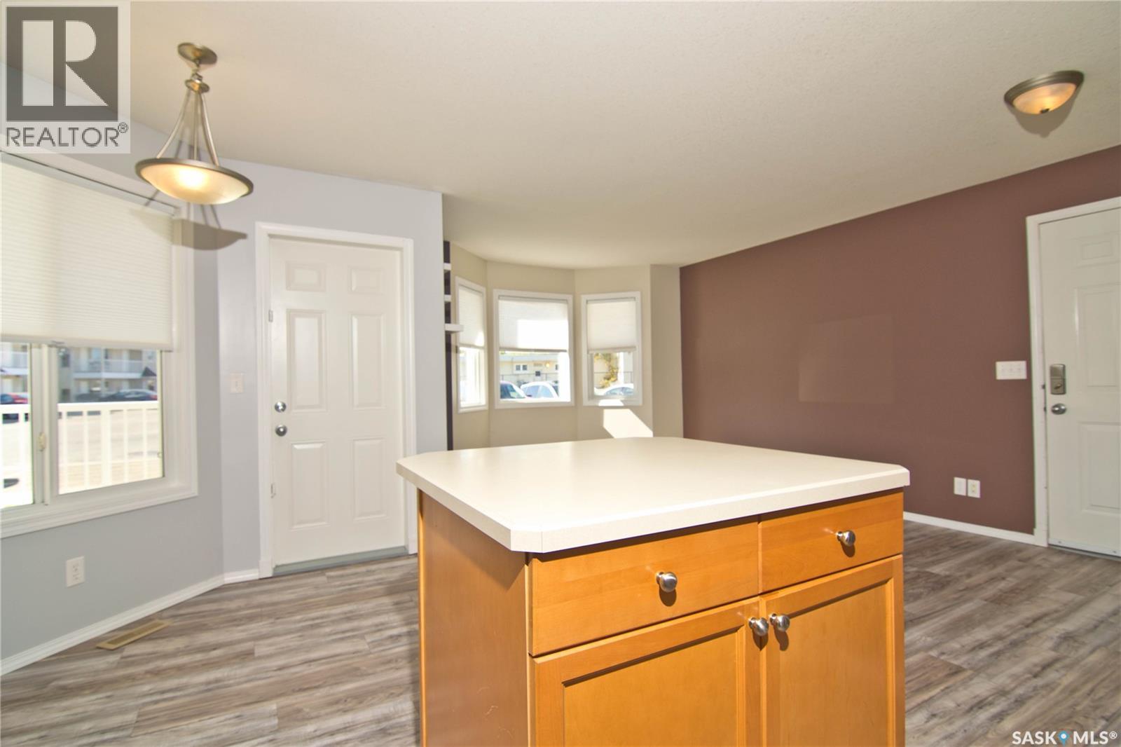 1049 Birchwood Place Property Photo 7