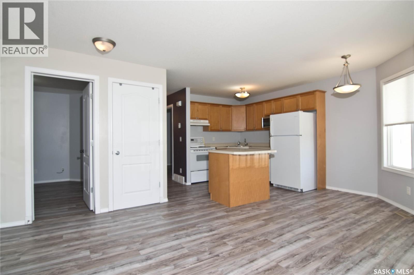 1049 Birchwood Place Property Photo 9