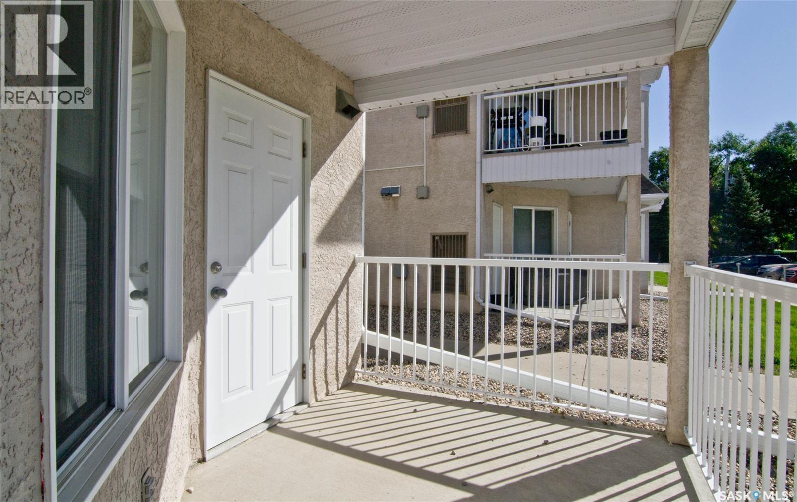 1049 Birchwood Place Property Photo 11