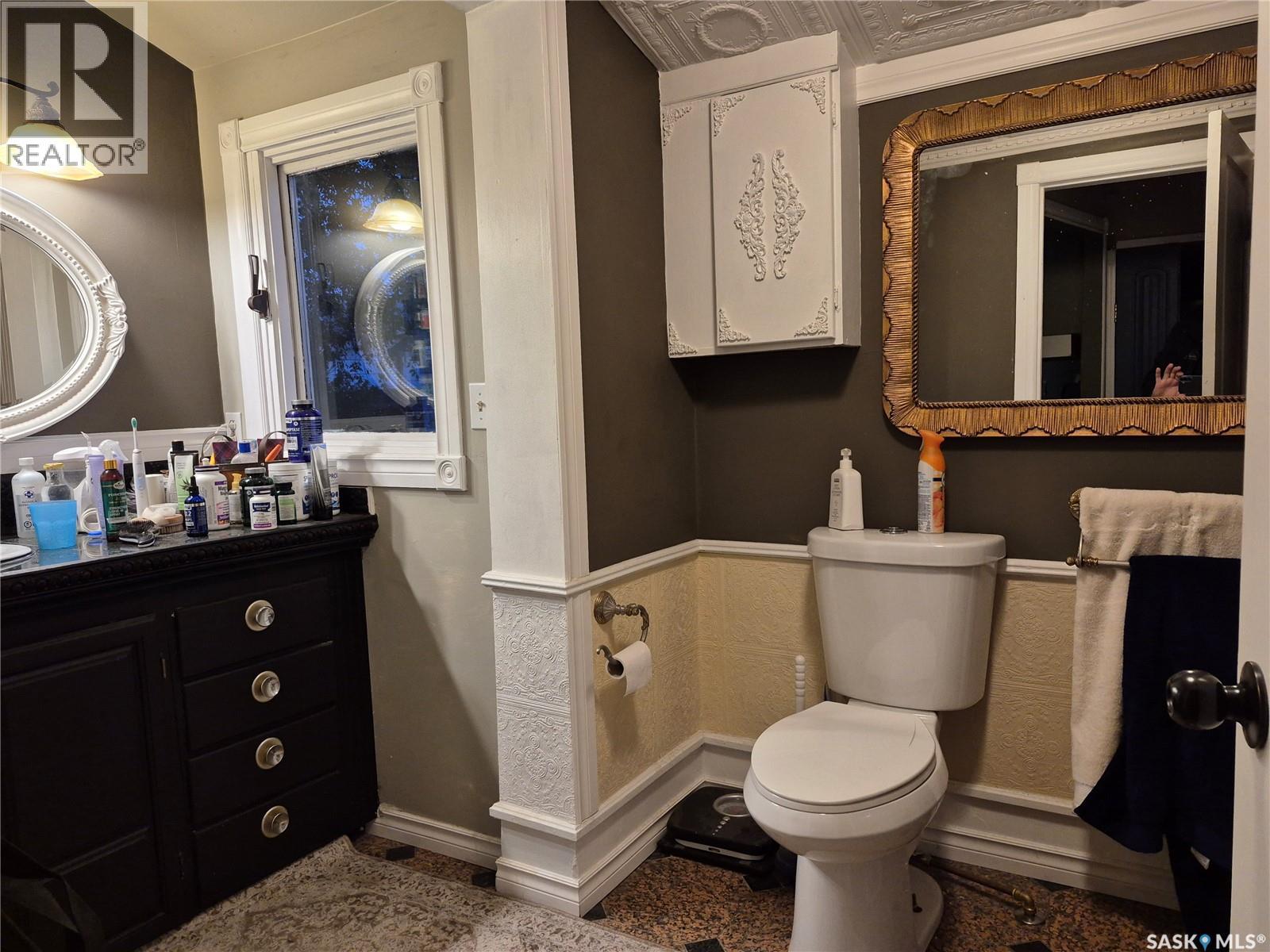 303 Edward Street Property Photo 19