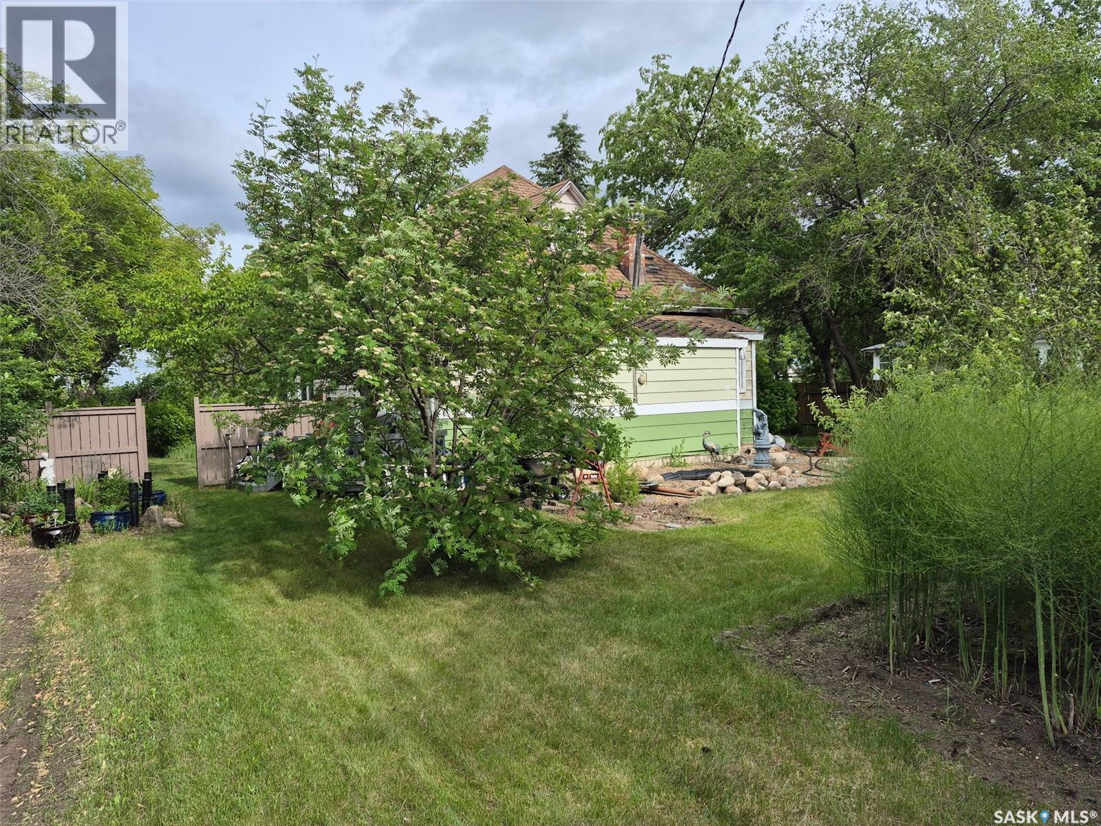 303 Edward Street Property Photo 28