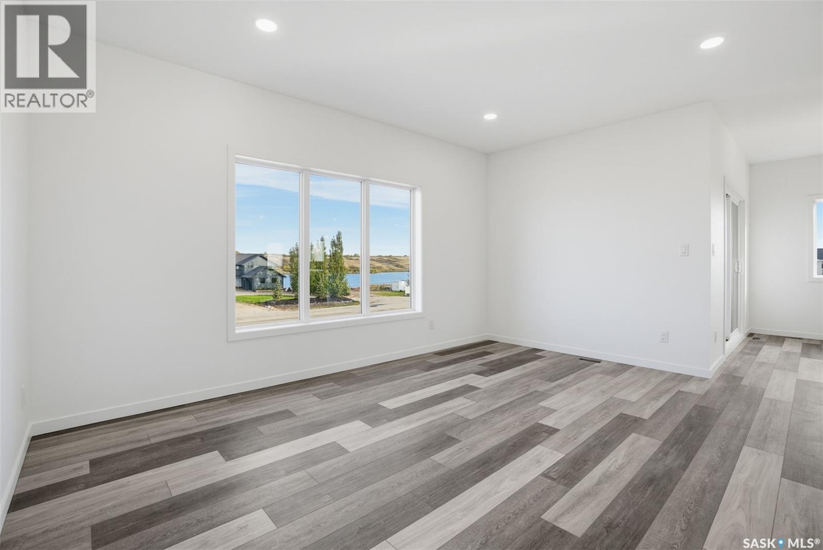 20 Sunrise Drive Property Photo 6