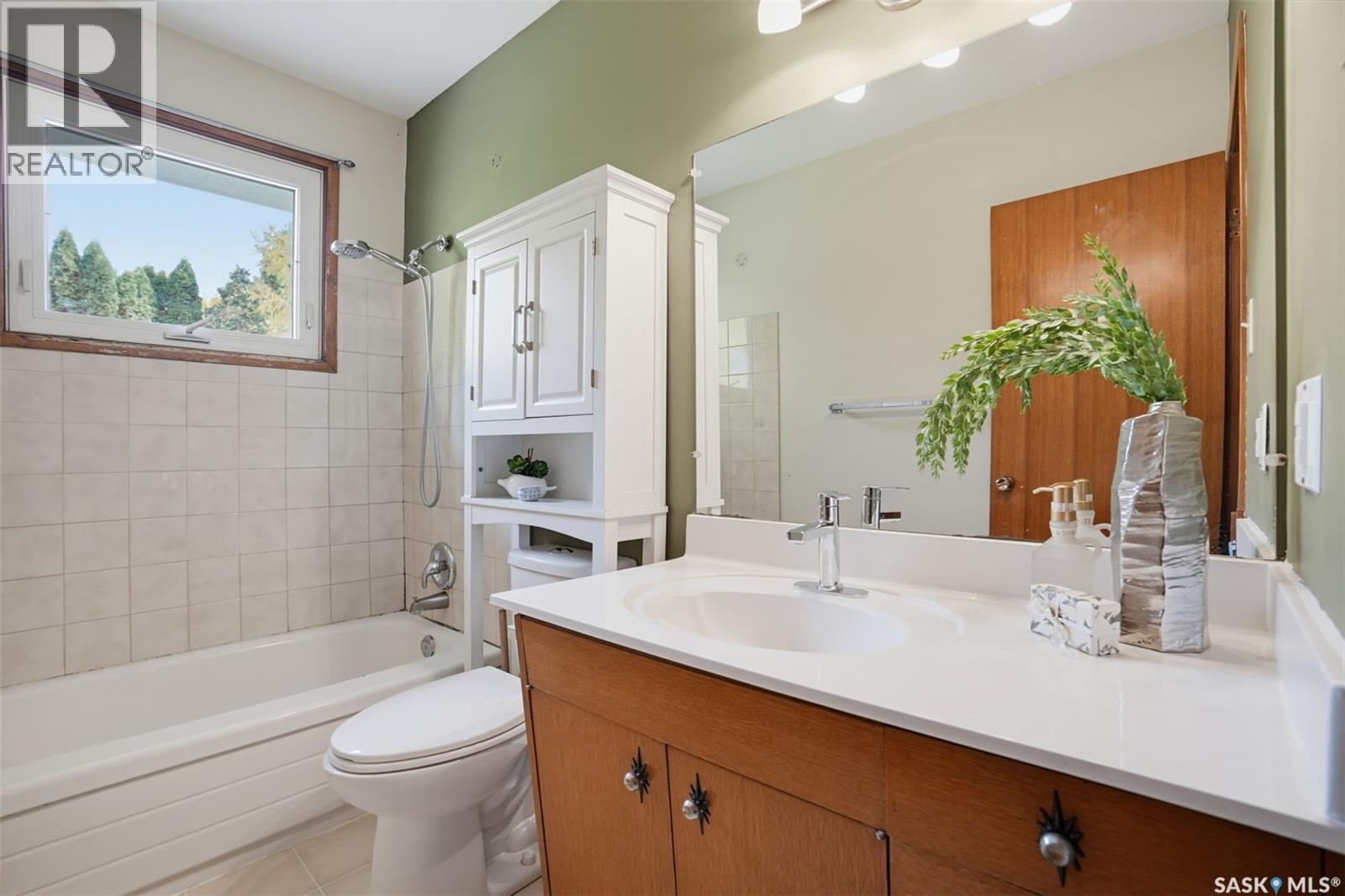 1513 Argyle Avenue Property Photo 20