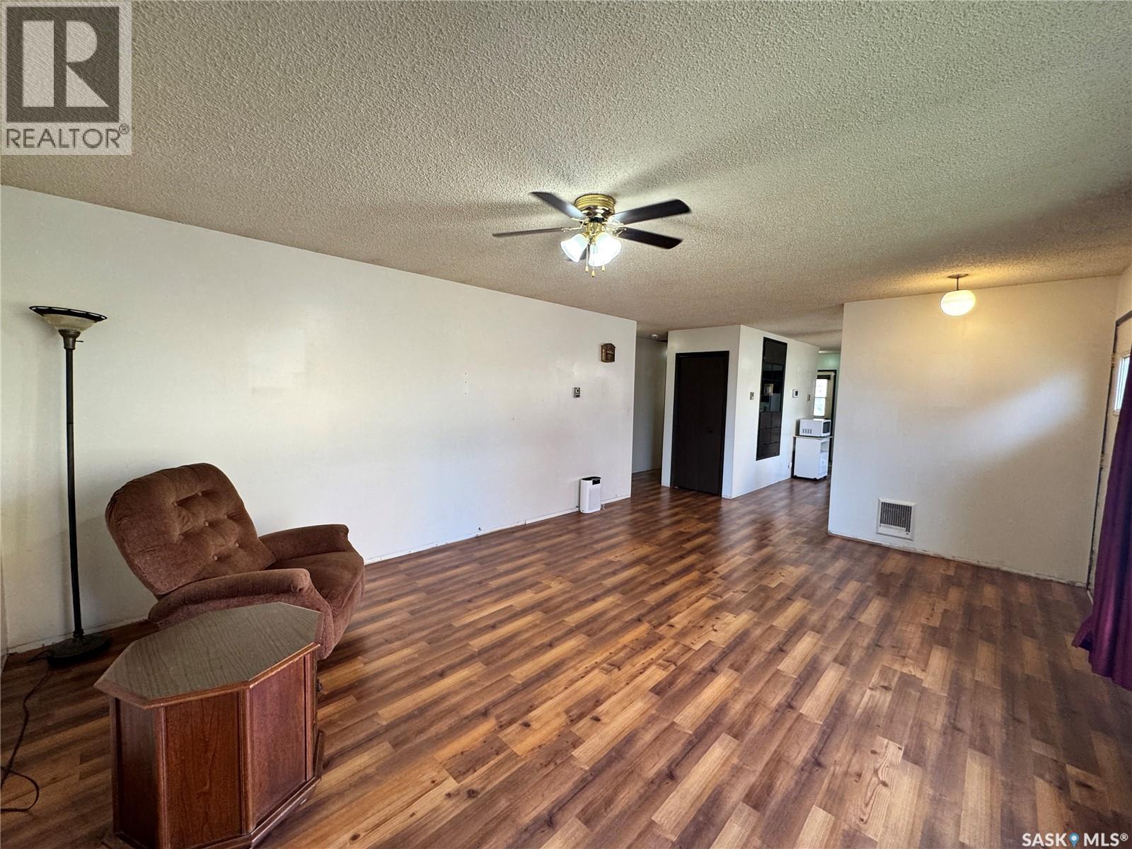 202 4th Avenue Property Photo 7