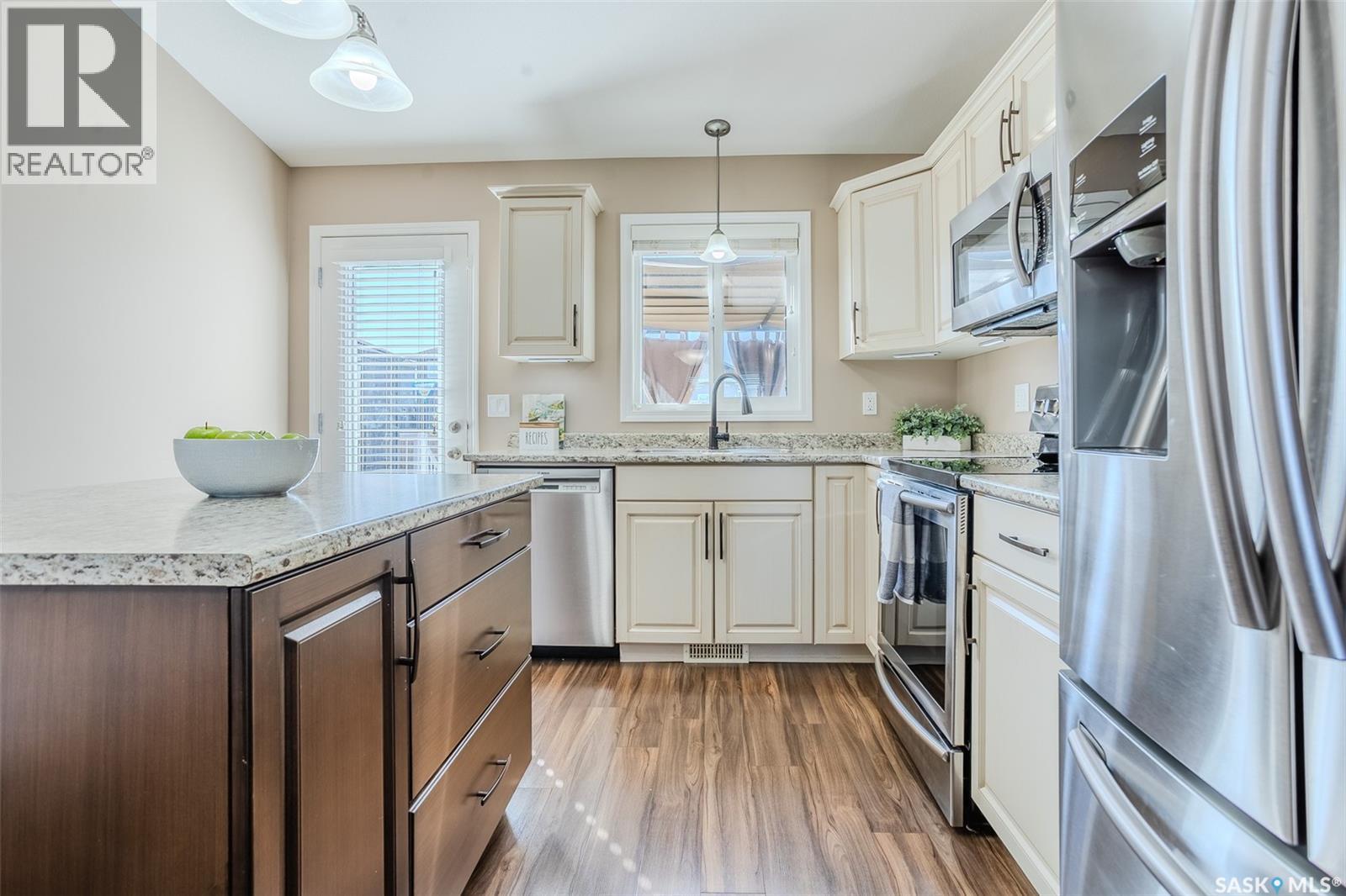 622 Rosewood Boulevard W Property Photo 13