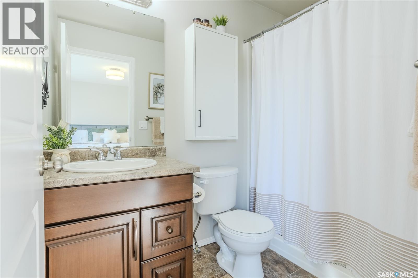 622 Rosewood Boulevard W Property Photo 20