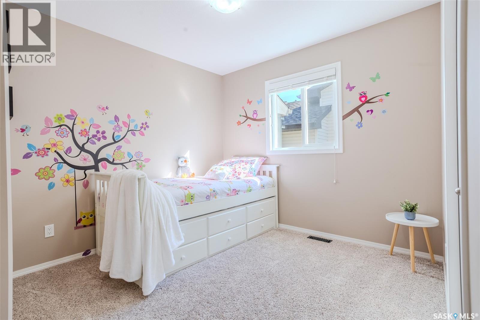 622 Rosewood Boulevard W Property Photo 21