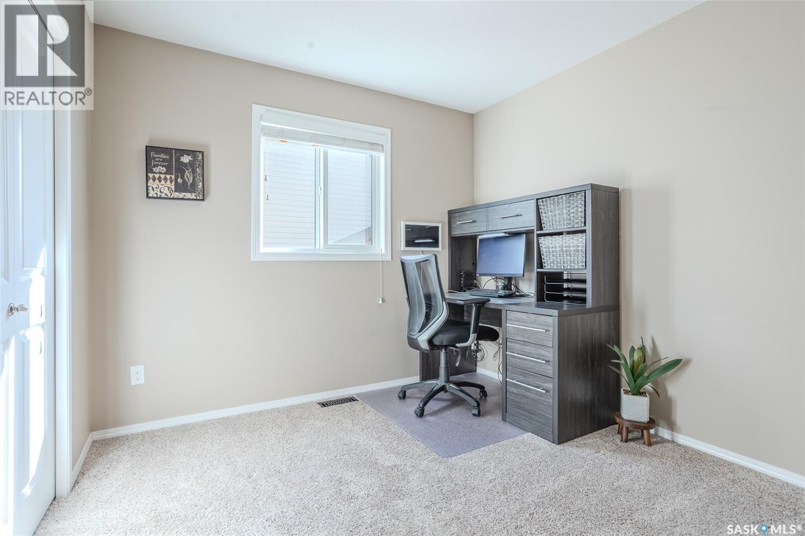 622 Rosewood Boulevard W Property Photo 22