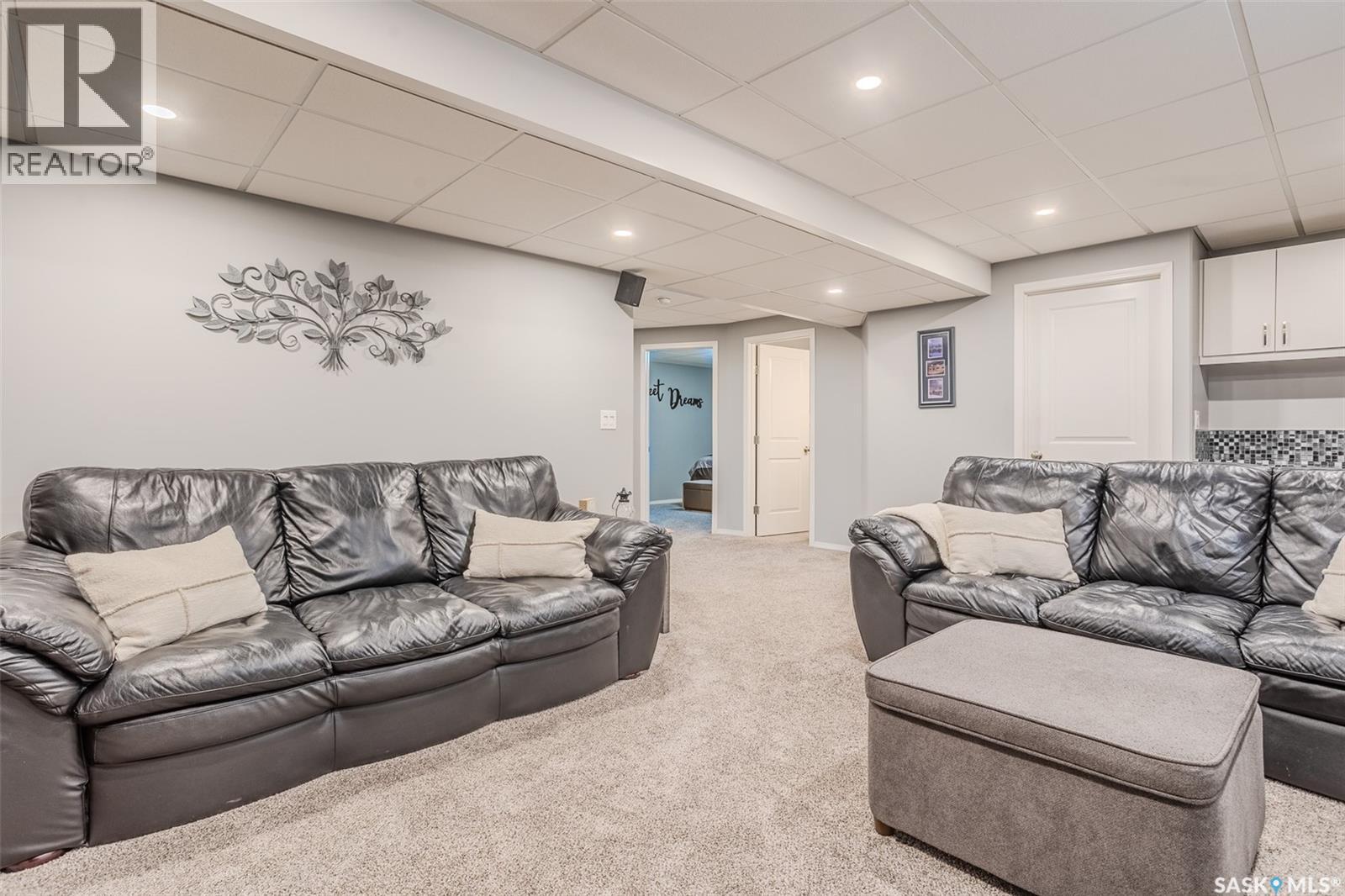 622 Rosewood Boulevard W Property Photo 30