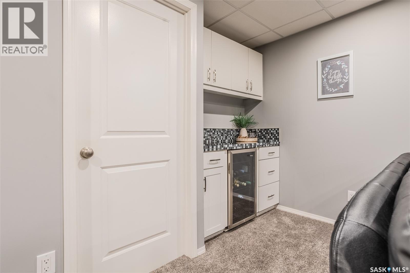 622 Rosewood Boulevard W Property Photo 32