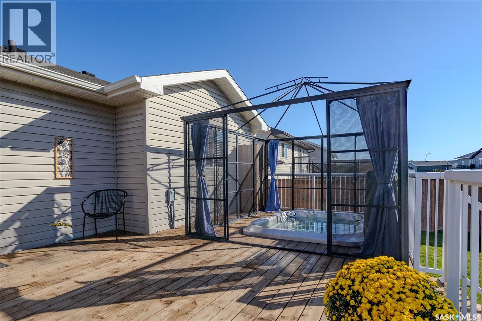 622 Rosewood Boulevard W Property Photo 35