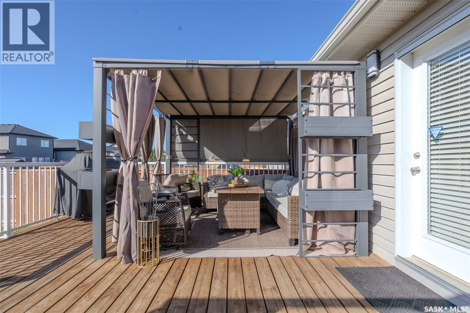 622 Rosewood Boulevard W Property Photo 36