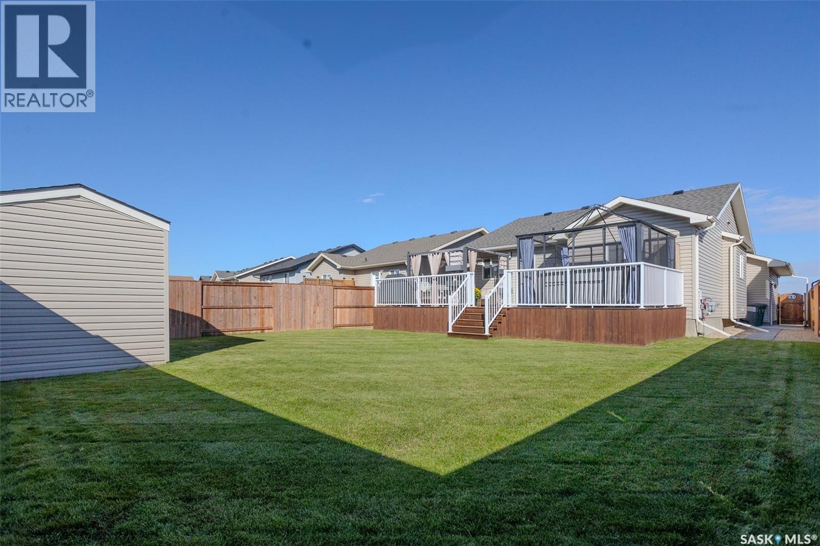 622 Rosewood Boulevard W Property Photo 38